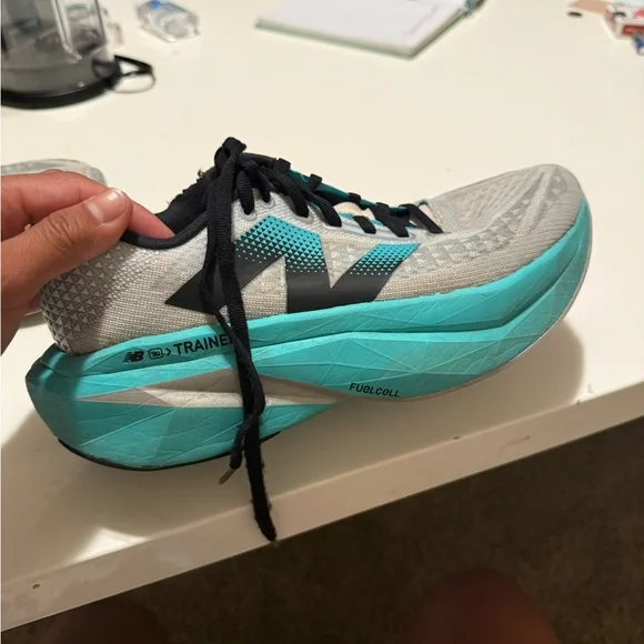New Balance FuelCell SuperComp Trainer v3 - Picture 3 of 3